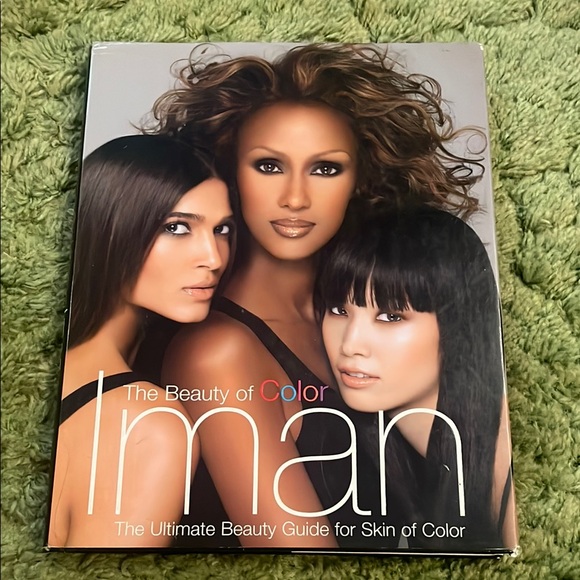 IMAN Beauty Guide with Diverse Skin Tones - Picture 1 of 2